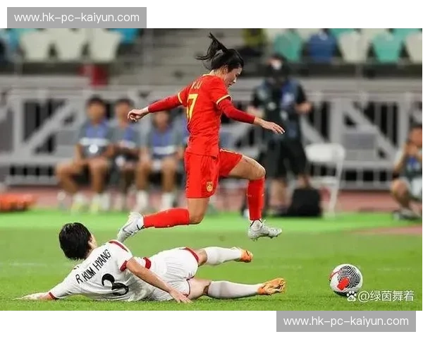 绿茵场上的较量：中国与朝鲜的足球故事